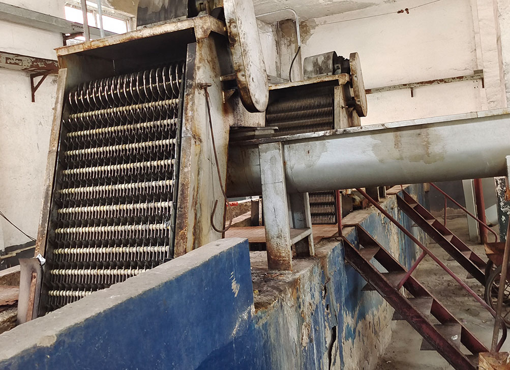 回轉(zhuǎn)式柵格除污機(jī)